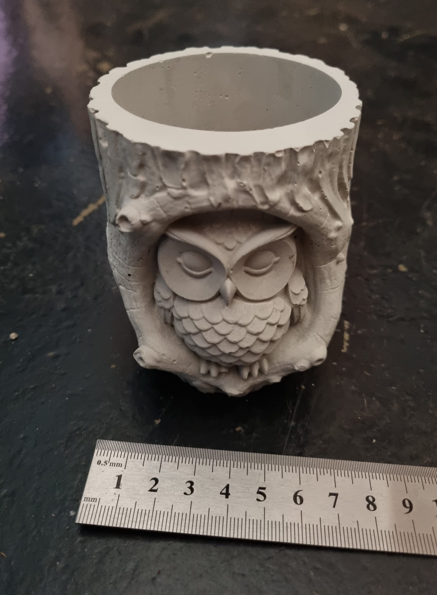 Cement Planter - Owl - Unpainted