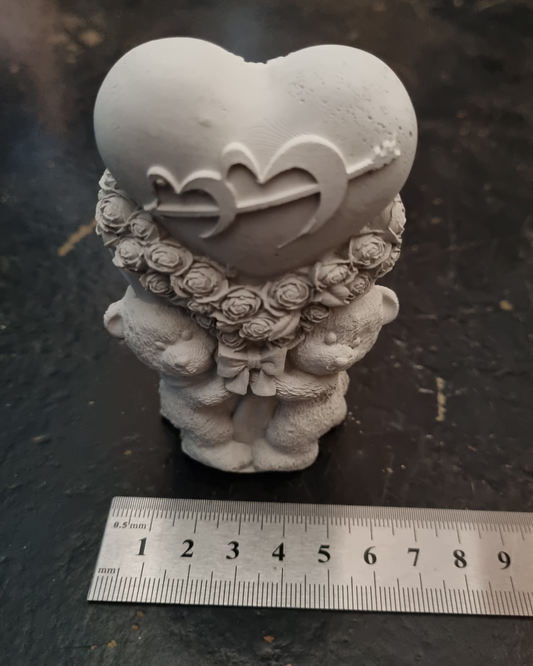 Cement Ornament Teddies Heart- Unpainted